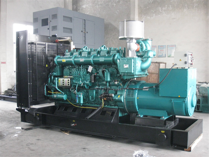 开江200KW 柴油发电机的油耗是多少？